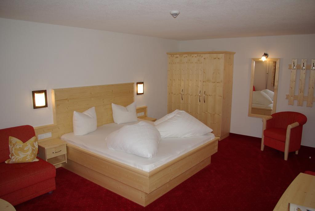 Alpenhof Pension-Garni Nauders Εξωτερικό φωτογραφία