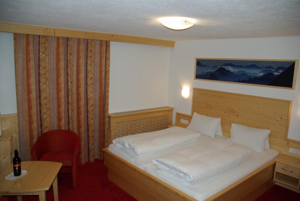 Alpenhof Pension-Garni Nauders Εξωτερικό φωτογραφία
